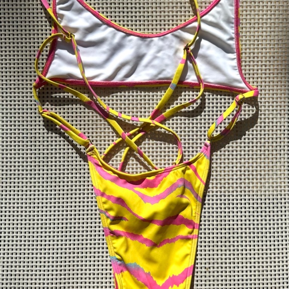 Minimale Animale Haven One Piece Swimsuit - Picture 2 of 4